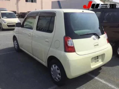 Daihatsu Esse