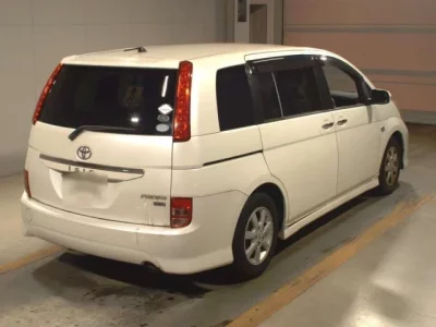 Toyota ISIS
