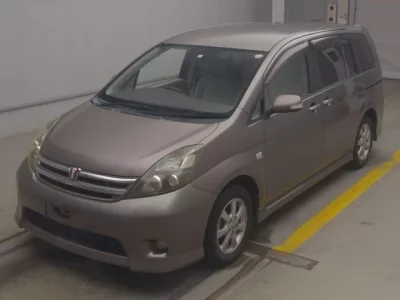 Toyota ISIS