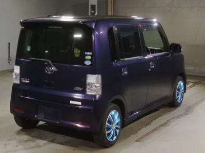 Toyota PIXIS SPACE