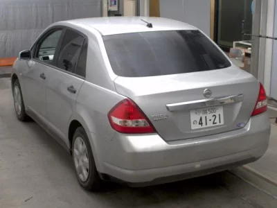 Nissan TIIDA LATIO