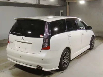 Mitsubishi GRANDIS