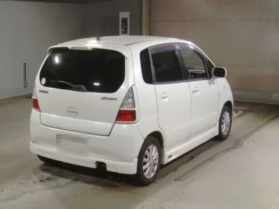 Suzuki MRWAGON