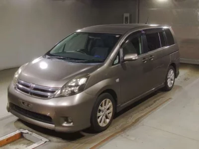 Toyota ISIS