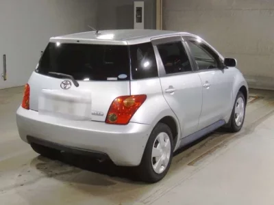 Toyota IST