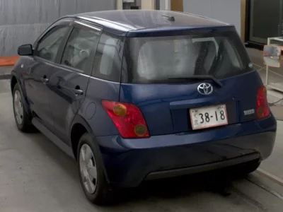 Toyota IST