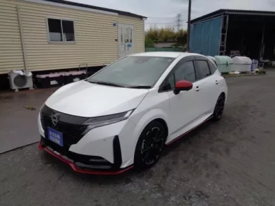 Nissan AURA