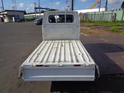 Nissan CLIPPER TRUCK