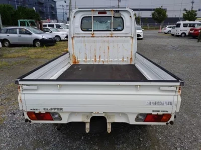 Nissan CLIPPER TRUCK