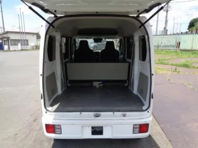 Nissan CLIPPER VAN