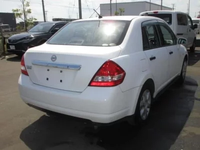Nissan TIIDA LATIO