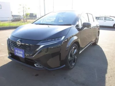 Nissan AURA