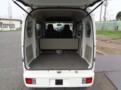 Nissan CLIPPER VAN
