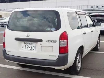 Toyota SUCCEED