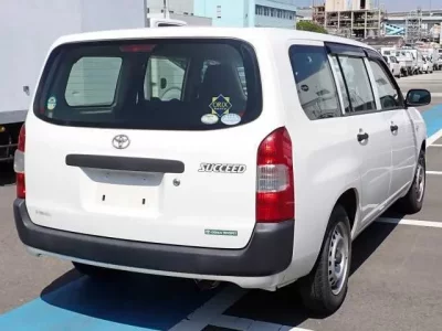 Toyota SUCCEED