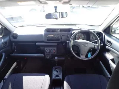 Toyota SUCCEED