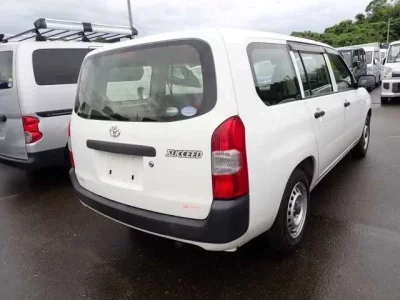 Toyota SUCCEED