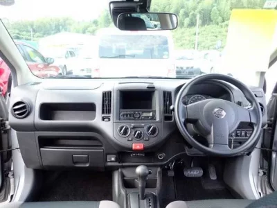 Nissan AD