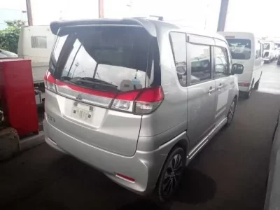 Mitsubishi DELICA D2