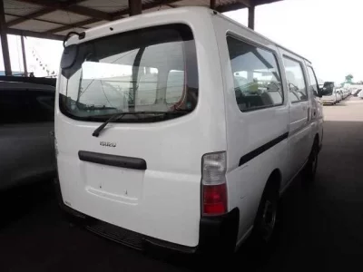 Isuzu COMO