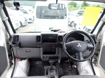 Mitsubishi MINICAB VAN