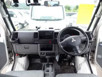 Mitsubishi MINICAB VAN
