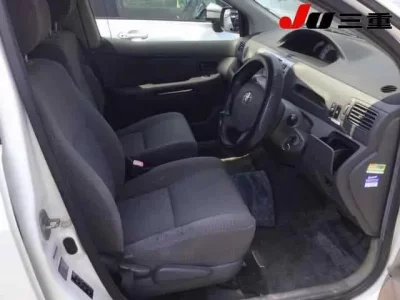 Toyota RAUM
