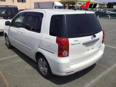Toyota RAUM