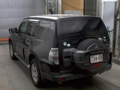 Mitsubishi PAJERO