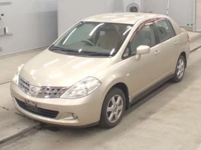 Nissan TIIDA LATIO