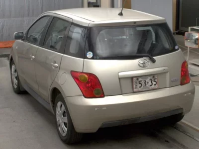 Toyota IST