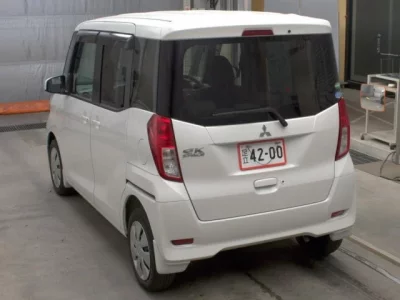 Mitsubishi EK SPACE