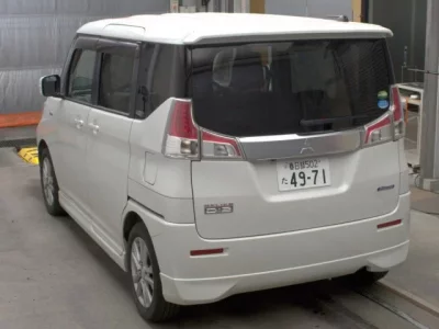 Mitsubishi DELICA D2