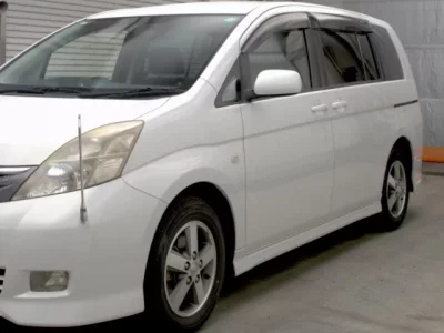 Toyota ISIS