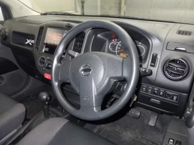 Nissan AD