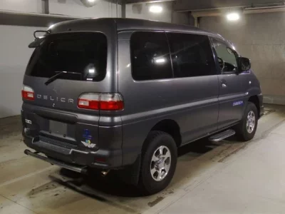 Mitsubishi DELICA