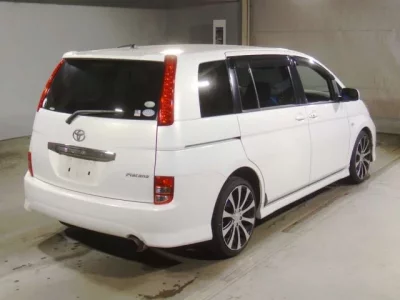 Toyota ISIS