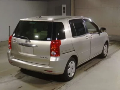 Toyota RAUM