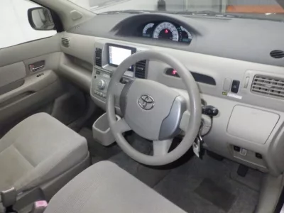 Toyota RAUM