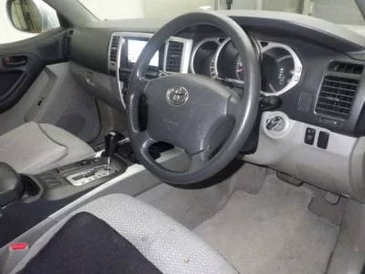 Toyota HILUX SURF