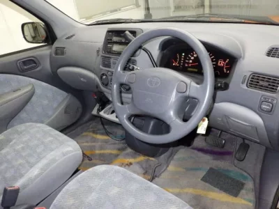 Toyota RAUM