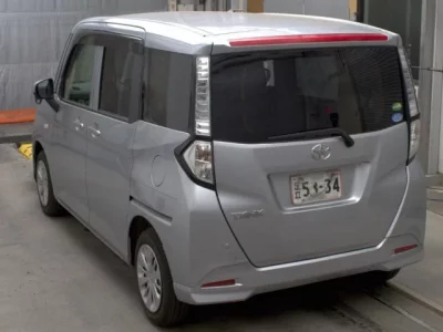 Toyota TANK