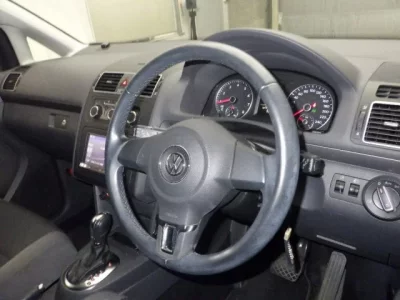 Volkswagen GOLF TOURAN