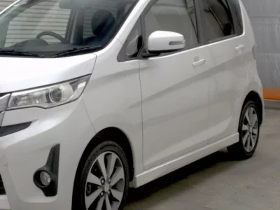 Mitsubishi EK CUSTOM