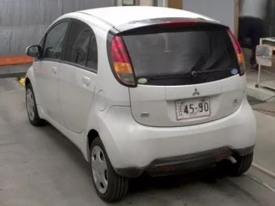 Mitsubishi I