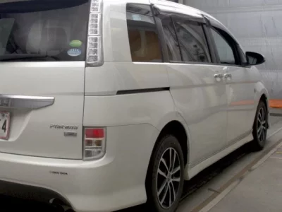 Toyota ISIS