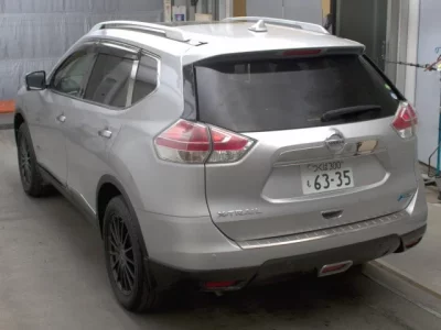 Nissan X-TRAIL