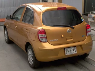 Nissan MARCH