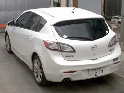 Mazda AXELA