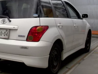 Toyota IST